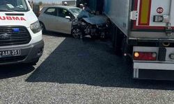 Kapıkule yolunda otomobil ile tır çarpıştı: 1 kişi yaralandı