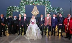 Kemal Kılıçdaroğlu, AK Partili Vekil Seyithan İzsiz ile Ortak Şahitlik Yaptı