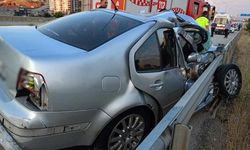 Kırıkkale'de Bariyere Saplanan Otomobilin Sürücüsü Hayatını Kaybetti