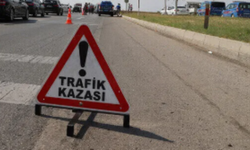 Kırıkkale'de Pikap ve Hafif Ticari Araç Çarpıştı: 5 Kişi Yaralandı