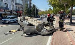 Konya'da Kontrolden Çıkan Otomobil Takla Attı: Sürücü Yaralandı