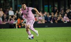 Messi oyuna girdiğinde stadyumun tamamı ayağa kalktı
