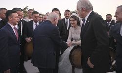 MHP Genel Başkanı Bahçeli, Ankara'daki Düğünde Nikah Şahitliği Yaptı
