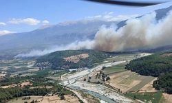 Muğla'da başlayan orman yangını Antalya Kaş'a sıçradı, Saklıkent Kanyonu ziyarete kapatıldı