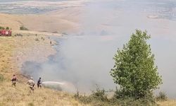 Muş Karlıdere Köyü'nde Örtü Yangını Ekiplerin Hızlı Müdahalesiyle Söndürüldü
