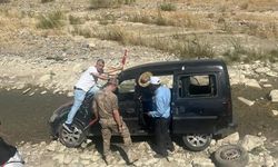 Muş'ta Kontrolden Çıkan Araç Dere Yatağına Savruldu: 1 Yaralı