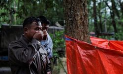 Nepal'deki sel felaketinde cesetlerin çürümeye başlaması salgın riskini artırıyor
