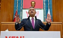 Özgür Özel'den Terörsüz Türkiye Kanun Teklifi İçin Sert Eleştiri: Yarım Saatte Meclis'e Teslim Edildi