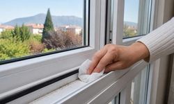 Pencere Rayları Temizliğinde Pratik Tuvalet Kağıdı Yöntemi