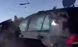 Polisin Durdurduğu Araca Hızla Çarpan Sürücünün Anları Kamerada