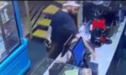 Restorandan Cep Telefonu Çalınması Güvenlik Kamerasına Yansıdı