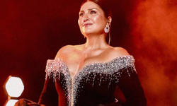 Sibel Can'ın Sahne Kıyafeti Sosyal Medyada Tartışma Yarattı