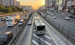 Şirinevler Metrobüs Durağında Kadına Metrobüs Çarptı, Ağır Yaralı
