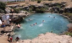 Sivas'taki Uyuz Gölü yeniden su tutarak şifa arayanların uğrak noktası oldu