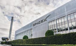 SpaceX, Yapay Zekâ Destekli Kodlama Girişimi Cursor'ı Satın Aldı