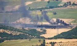 Tekirdağ-Çanakkale Sınırında Seyir Halindeki Araç Yangını Otluk Alana Sıçradı