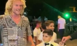 Turistlerin Halay Keyfi Renkli Anlara Sahne Oldu