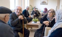 Türkiye'de Yaşlı Nüfus Oranı Tarihi Zirveye Ulaştı, Huzurevi Kapasitesi Artırılıyor
