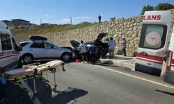 Yalova Esenköy'de İki Otomobilin Çarpışması Sonucu 4 Kişi Yaralandı