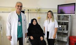 67 Yaşındaki Satı Kara Orta Kulak Ameliyatıyla Tekrar İşitmeye Başladı