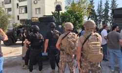 Adana'da el bombasıyla direnen şüpheli polis tarafından yakalandı