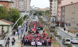 Ağrı'da Bin Öğrenci Gazze İçin Uçurtma Şenliği Düzenledi