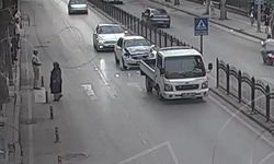 Amasya'da yaya önceliği nedeniyle duran kamyonete otomobil çarptı