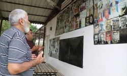 Antalya'da Yeşilkaraman Mahallesi'nde Vefat Edenlerin Fotoğrafları Köy Meydanında Sergileniyor