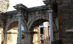 Antalya'daki Hadrian Kapısı: 1900 Yıllık Tarihi Miras