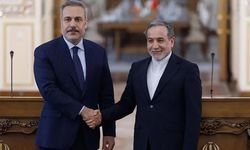 Bakan Fidan ve İranlı Mevkidaşı Arakçi Müzakereleri Değerlendirdi
