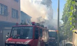 Beyoğlu'nda İki Katlı İş Yerinde Çıkan Yangın Kontrol Altına Alındı