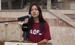 Bilecik'te Gaziler Günü Programında Öğrenci Şiir Okurken Duygusal Anlar Yaşadı