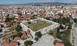 Çorum Kalesi'nin 11. yüzyıldan kalan surları restorasyonla güçlendirildi