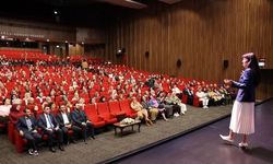 Doç. Dr. Saniye Bencik Kangal'dan okula uyum sürecinde ailelere öneriler