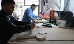 Erzincan'da Norveç'ten Gelen Koyun Derileriyle Tulum Peyniri Üretimi Canlanıyor