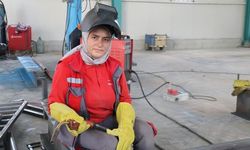 Erzurum Oltu'da 44 yaşındaki Kader Güzel kısa sürede kaynak ustası oldu