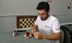 Erzurum'da Çay Evi İşletmecisinin Fişlere Yazdığı Mesajlar Sosyal Medyada İlgi Topladı