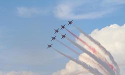 Eskişehir'de 11. SHG Airshow'da Türk Yıldızları Gösterisi