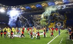 Fenerbahçe'nin İsmail Yüksek'i Şampiyonlar Ligi'nin İlk Haftasında En Çok Top Kazanan Oyuncu Oldu