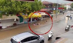 Fethiye'de Sağanak Sonrası Oluşan Sel Sularında Turistler Yüzdü
