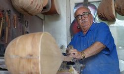 Gaziantepli Usta 36 Yıldır Bağlama Yapıyor Ama Çalamıyor