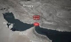 Hürmüz Boğazı'nda mayına çarpan petrol tankerinde yangın çıktı
