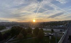 İstanbul'da Gün Doğumu Kartpostallık Manzaralar Oluşturdu