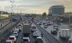 İstanbul'da Okulların İkinci Gününde Trafik Yoğunluğu Arttı
