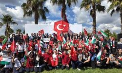 İstanbul'da Uçurtma Etkinliğiyle Çocuklara Barış Mesajı Verildi