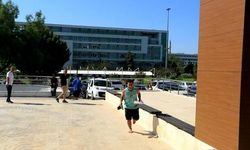 KPSS Sınavında Yalınayak Koşan Aday Kapılara Saniyelerle Takıldı