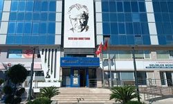 Menderes Belediyesi'ne yönelik ikinci operasyonda 9 kişi gözaltına alındı