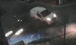 Mersin'de yaşanan trafik kazası güvenlik kamerasına yansıdı
