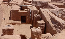 Mısır'da 1700 Yıllık Mezar ve Üzerindeki Antik Yunanca Ağıt Bulundu