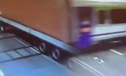 Polonya'da Feci Trafik Kazası Anbean Kameraya Yansıdı
